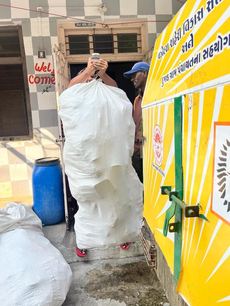 'સ્વચ્છતા માટે શ્રમદાન' કાર્યક્રમ — ફોટો 3